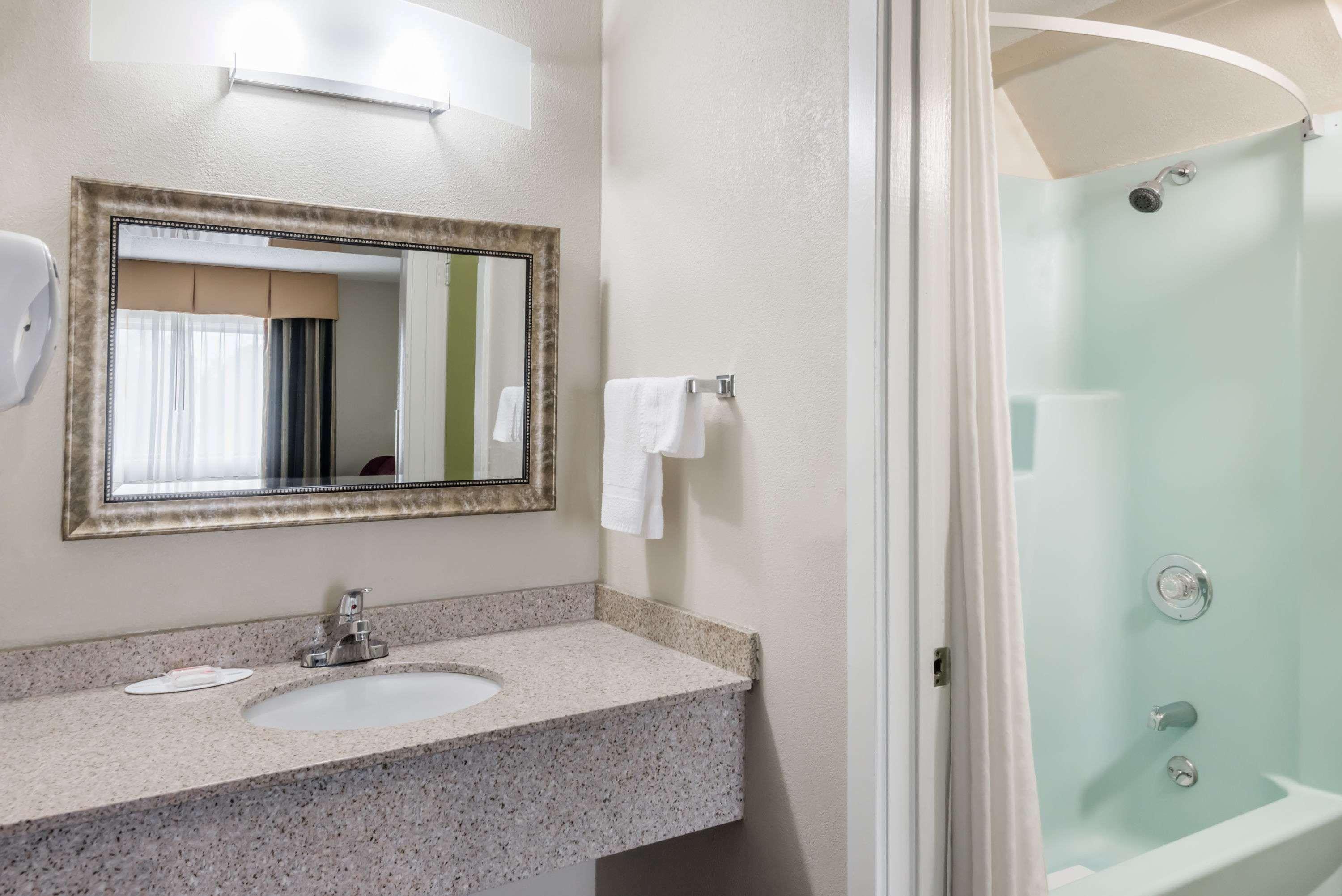 Super 8 By Wyndham Bangor Hotell Eksteriør bilde