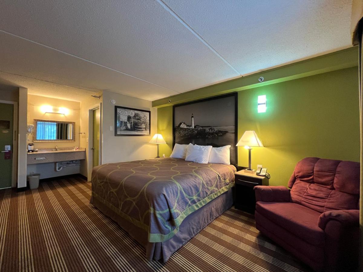 Super 8 By Wyndham Bangor Hotell Eksteriør bilde