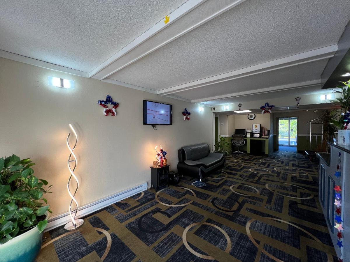 Super 8 By Wyndham Bangor Hotell Eksteriør bilde