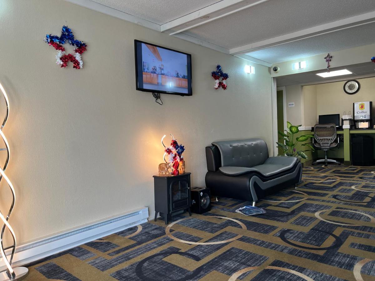 Super 8 By Wyndham Bangor Hotell Eksteriør bilde