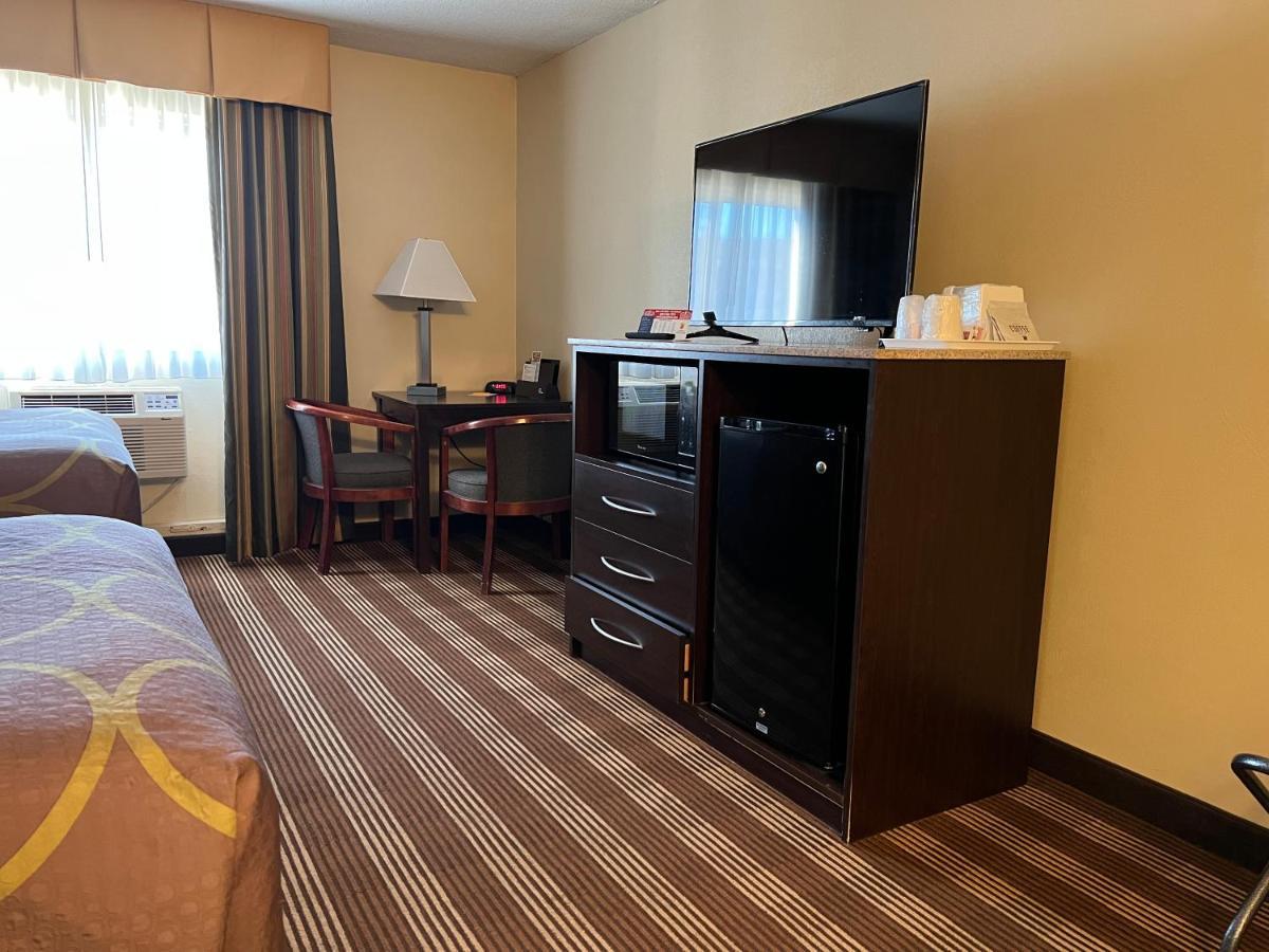 Super 8 By Wyndham Bangor Hotell Eksteriør bilde